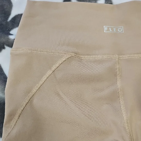 EUC Fleo High Waisted Shorts Small Tan Crossfit Weightlifting - Picture 5 of 5